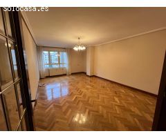 Venta piso 3 habitaciones, 2 baños, garaje, terraza, en Iturrama, Pamplona
