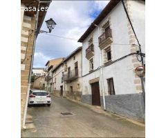 Venta casa en Artajona, Navarra, garaje, balcones, terraza
