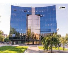 ¡Oficina a Estrenar en Alquiler en Edificio elegante de Pamplona!
