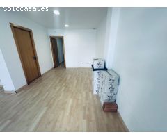 Oportunidad Única: Local Comercial  a 60 Metros de la Playa en Segur de Calafell