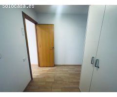 Oportunidad Única: Local Comercial  a 60 Metros de la Playa en Segur de Calafell