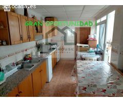 APIHOUSE VENDE CASA DE PUEBLO EN GUARDAMAR EN EL CENTRO. PRECIO 170.000€