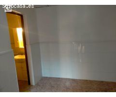 APIHOUSE VENDE A PLAZOS Y EN VENTA DIRECTA CASA DE PUEBLO EN GUARDAMAR DEL SEGURA.PRECIO 140.000€