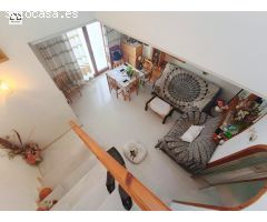 APIHOUSE VENDE GRAN ATICO-DUPLEX EN TORREVIEJA. PRECIO 195.000€