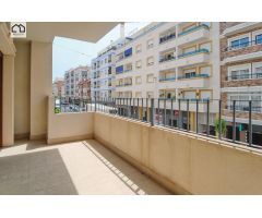 APIHOUSE VENDE PISO EN TORREVIEJA, ACTIVO BANCARIO, PISOS OCUPADOS. PRECIO INICIAL: 122.000€