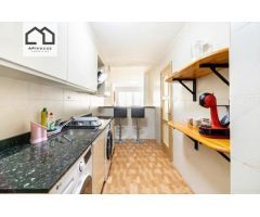 APIHOUSE VENDE ACOGEDOR PISO EN LA MATA PUEBLO. PRECIO 233.000€