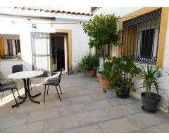 CASA CON PATIO DE 235M2 EN EL CENTRO DE CASARRUBUELOS