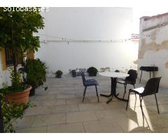 CASA CON PATIO DE 235M2 EN EL CENTRO DE CASARRUBUELOS