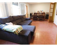 CASA CON PATIO DE 235M2 EN EL CENTRO DE CASARRUBUELOS