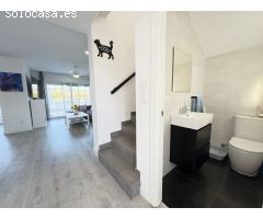 ¡Descubra su Refugio de Lujo en Altaona Golf! (Villa de 3 dormitorios, 2,5 baños totalmente renovada