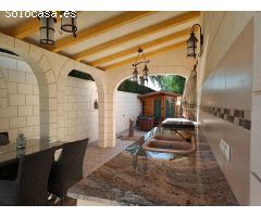Chalet en Venta en Benijófar, Alicante