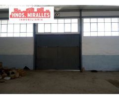 Se vende Nave Industrial en Poligono a 1 Km de Elche.