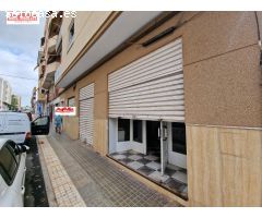 INTERESANTE LOCAL DE ESQUINA Y CON POSIBILIDADES PARA HACERLO VIVIENDA SI FUECE NECESARIO.