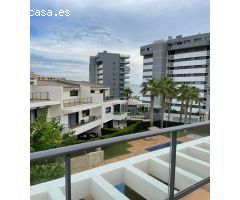 ¡¡ EXPECTACULAR CHALET PAREADO DE DOS ALTURAS + SÓTANO EN ZONA PRIVILEGIADA DE SAN JUAN PLAYA !!