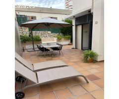 ¡¡ EXPECTACULAR CHALET PAREADO DE DOS ALTURAS + SÓTANO EN ZONA PRIVILEGIADA DE SAN JUAN PLAYA !!
