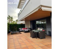 ¡¡ EXPECTACULAR CHALET PAREADO DE DOS ALTURAS + SÓTANO EN ZONA PRIVILEGIADA DE SAN JUAN PLAYA !!