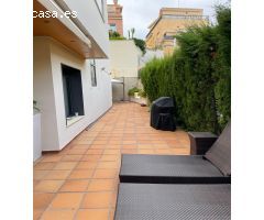 ¡¡ EXPECTACULAR CHALET PAREADO DE DOS ALTURAS + SÓTANO EN ZONA PRIVILEGIADA DE SAN JUAN PLAYA !!