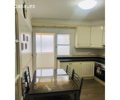Alquiler de piso de tres habitaciones  en Los Majuelos