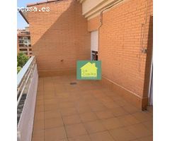 LA CASITA INMOBILIARIA VENDE ÁTICO ZONA ENSANCHE-CIRCUNVALACIÓN