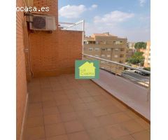 LA CASITA INMOBILIARIA VENDE ÁTICO ZONA ENSANCHE-CIRCUNVALACIÓN