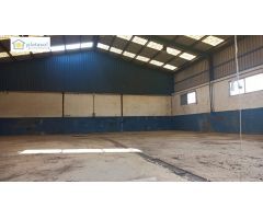 Finca rústica en Alcalá de Guadaira -Sevilla, con diferentes construcciones