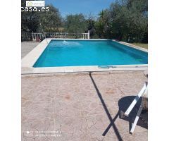 magnífico chalet con piscina propia en Los Lagos del Serrano