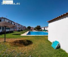 Precioso chalet con piscina y zonas ajardinadas en Real de la Jara