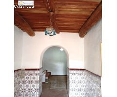 Casa de pueblo a reformar en Puerto Moral, Huelva.