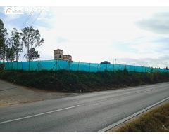 Magnifica Finca Rustica en Sanlucar La Mayor con construcciones