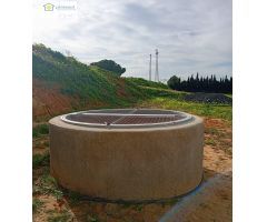 Magnifica Finca Rustica en Sanlucar La Mayor con construcciones