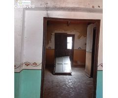 Casa de pueblo a reformar en Santa Olalla del Cala