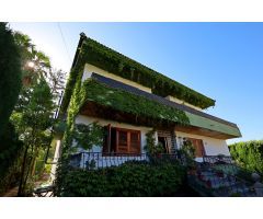 Oportunidad única de Casa con Parcela de 1132 metros a Reformar en el Camino bajo de Huétor