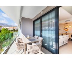 Piso de lujo con vistas al mar en Montemar en urbanización de reciente construcción  con Piscina.