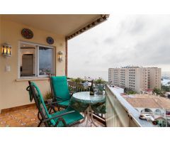 PISO DE LUJO CON VISTAS PANORAMICAS AL MAR EN LA CARIHUELA