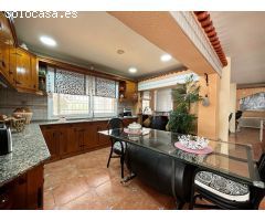 VILLA DE LUJO CON PARCELA DE 3200 METROS EN OLIVELLA