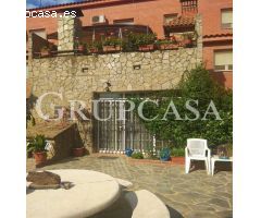 ESPLENDIDA CASA ADOSADA CON JARDIN PRIVADO DE 400 M2 Y BARBACOA