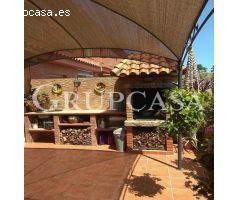 ESPLENDIDA CASA ADOSADA CON JARDIN PRIVADO DE 400 M2 Y BARBACOA