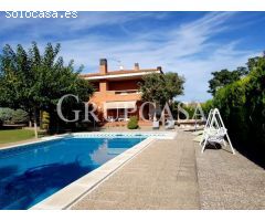 ESPECTACULAR CHALET DE 270 M2 CONSTRUIDO EN UNA PARCELA DE 2.500 M2 CON PISCINA EN ALPICAT