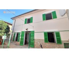 Encantadora Casa en Venta en Sóller: Ubicación Privilegiada y Tranquilidad a Solo Pasos del Centro