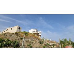 Villa con increíbles vistas con cortijo y terreno