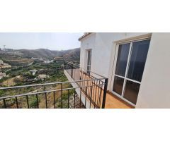 Villa con increíbles vistas con cortijo y terreno