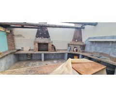 Oportunidad única: Cortijo tradicional con terreno y piscina en Nerja