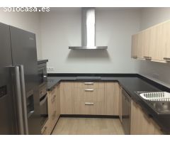 SE VENDE casa de 4 dormitorios recien reformada