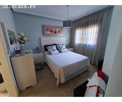 Descubre tu nuevo hogar en Almuñécar: piso de 85 m² con vistas al mar