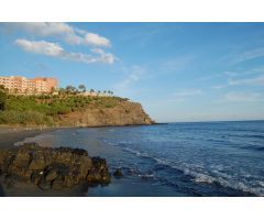 Descubre tu nuevo hogar en Almuñécar: piso de 85 m² con vistas al mar