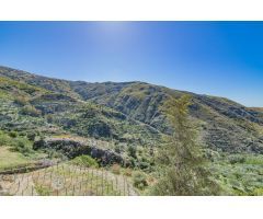 Tu Refugio entre el Mar y la Montaña: Casa tradicional a un precio asequible en Rubite (Granada)