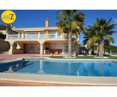 SE VENDE CHALET DE CUATRO DORMITORIOS EN SAN JUAN. SEVEND GROUP.COM