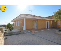 SE VENDE CHALET DE CUATRO DORMITORIOS EN SAN JUAN. SEVEND GROUP.COM