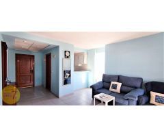 SE VENDE ATICO DE DOS DORMITORIOS CON TERRAZA DE 70 METROS EN BENIDORM LEVANTE