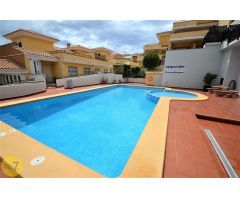 SE VENDE BUNGALOW D E4 DORMITORIOS CON GARAJE EN ALFAS DEL PI
